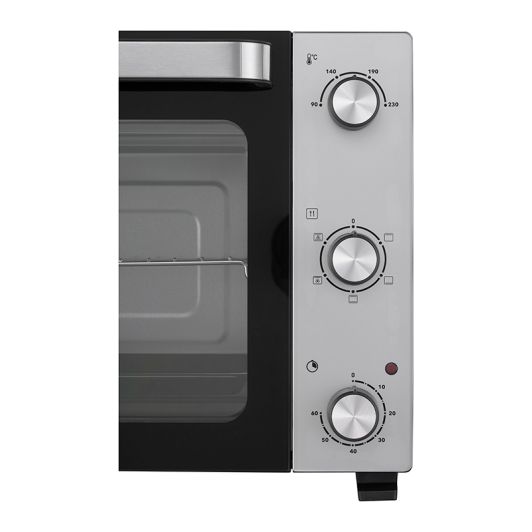 Four posable VALBERG MO 46L MF 225C V2